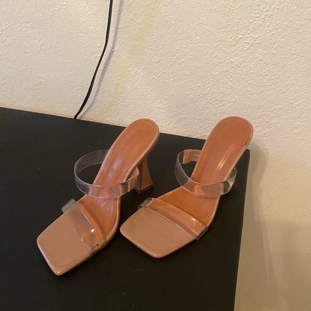 heels - Picture 2 of 2